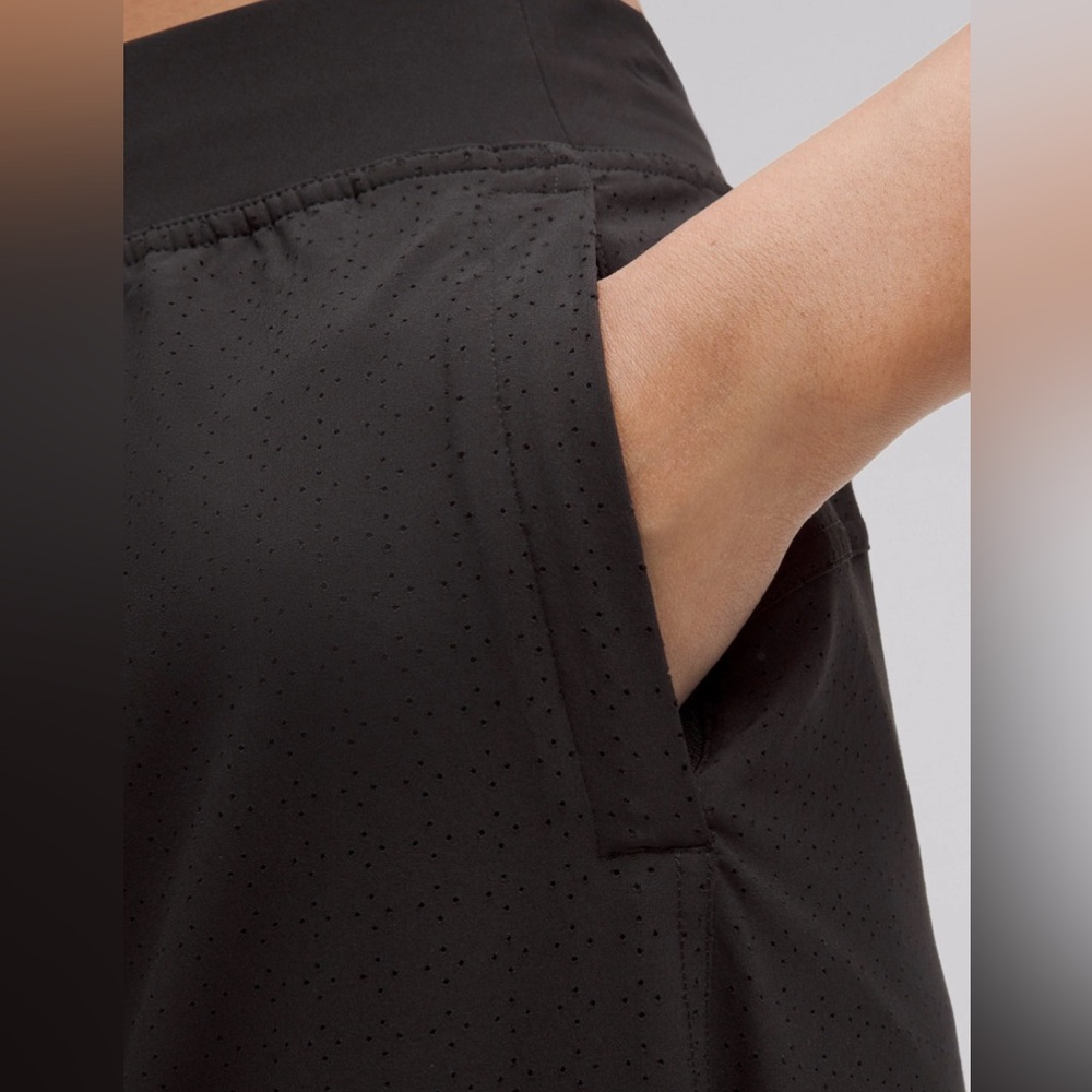 Peloton Lululemon Perforated joggers pants size 4 new - Picture 3 of 5